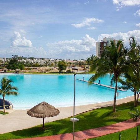 Departamento En Cancun Con 7 Albercas Tipo Playa Y Laguna エクステリア 写真
