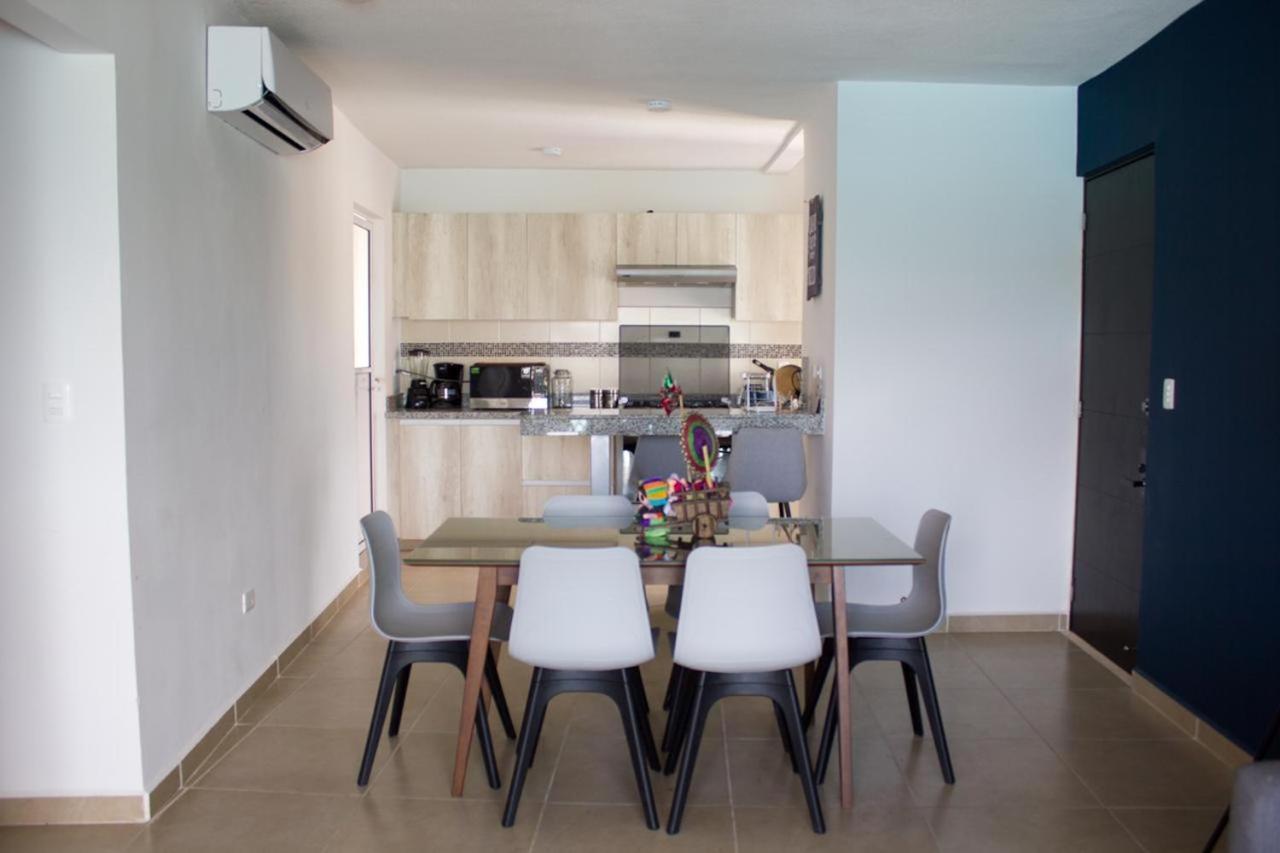 Departamento En Cancun Con 7 Albercas Tipo Playa Y Laguna エクステリア 写真