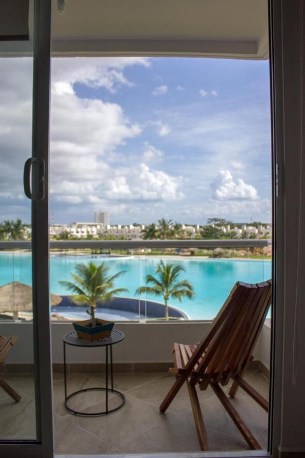 Departamento En Cancun Con 7 Albercas Tipo Playa Y Laguna エクステリア 写真