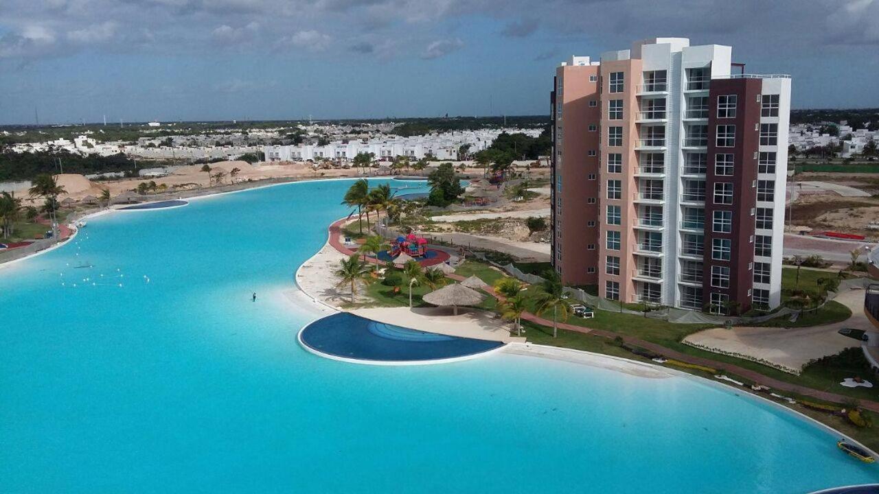 Departamento En Cancun Con 7 Albercas Tipo Playa Y Laguna エクステリア 写真